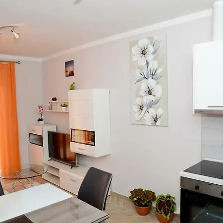 Katarina Apartment *