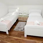 Apartment Katarina *